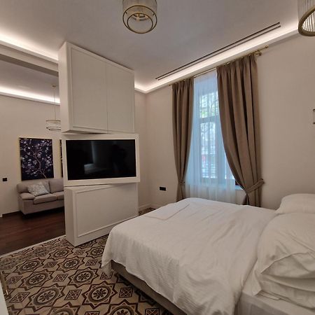 Jensen Luxury Suites Rhodes City Extérieur photo