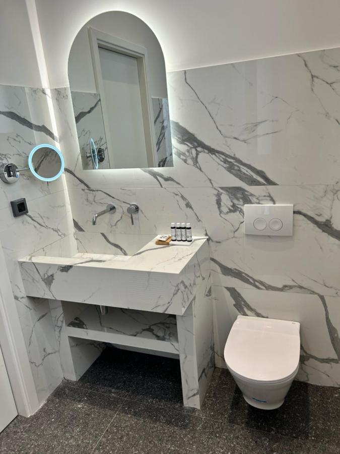 Jensen Luxury Suites Rhodes City Extérieur photo