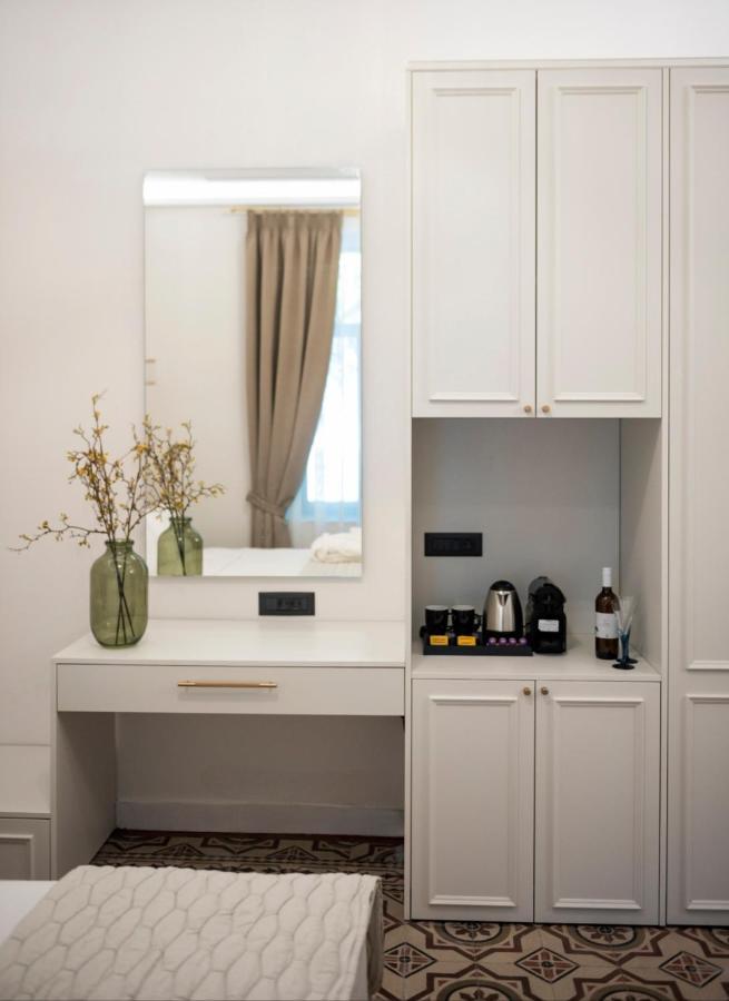 Jensen Luxury Suites Rhodes City Extérieur photo