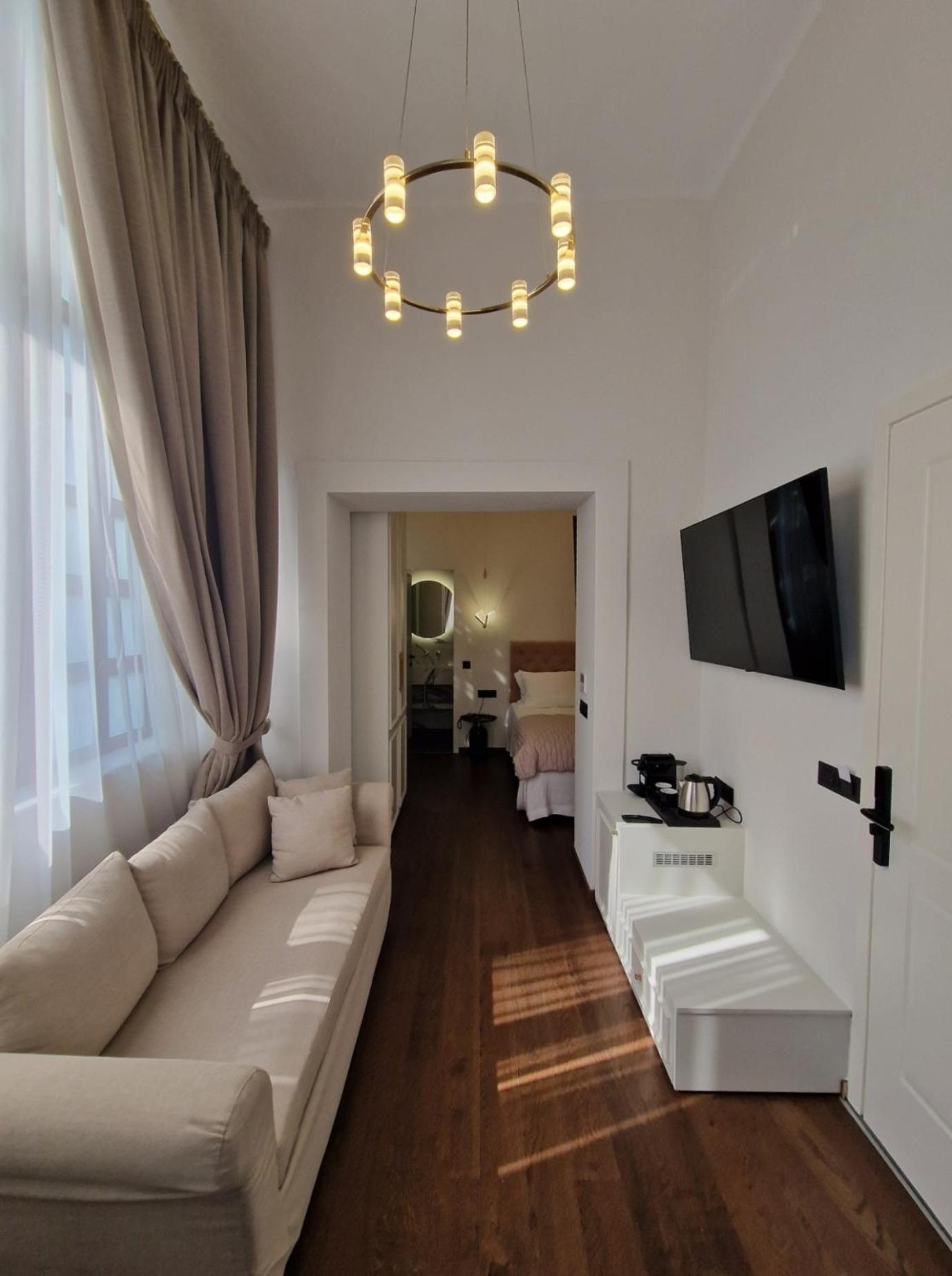 Jensen Luxury Suites Rhodes City Extérieur photo