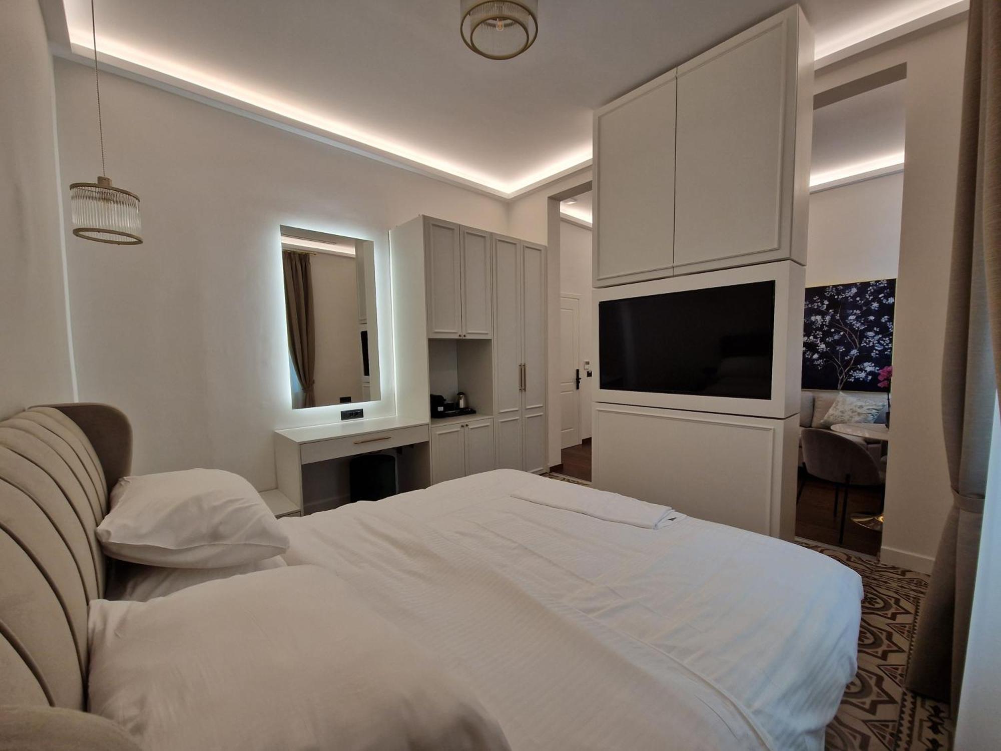 Jensen Luxury Suites Rhodes City Extérieur photo