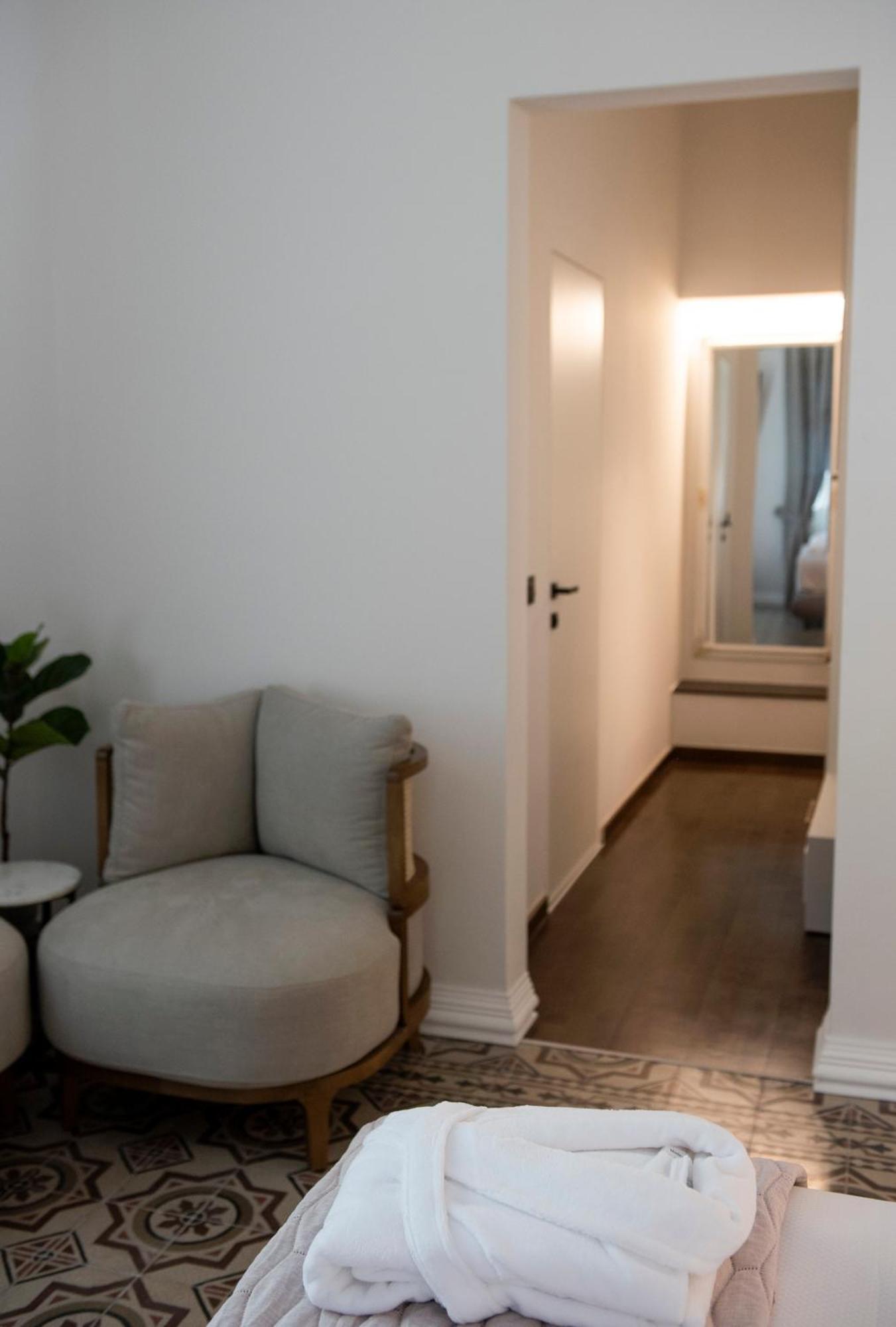 Jensen Luxury Suites Rhodes City Extérieur photo